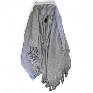 NWOT Torrid Soft Gray shawl